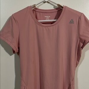 Reebok Women's Legacy Performance T-Shirt in a dusty pink rose. Size L
